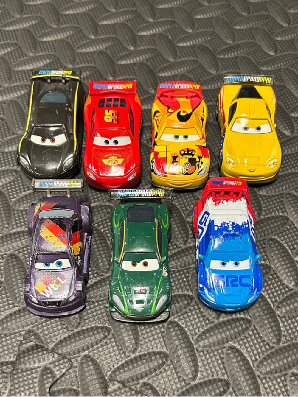 Disney Pixar Cars World Grand Prix Racers Diecast Lot of 7 - 1:55
